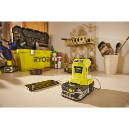 RYOBI R18USB 18V Akumulátorový USB adaptér 5133004381