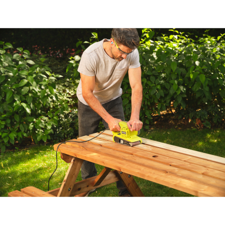 RYOBI RBS800 Pásová bruska 800 W 5133006781