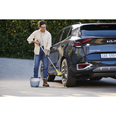 RYOBI RTS4 USB Lithium™ teleskopický kartáč (1 x 2,0 Ah) 5133006690