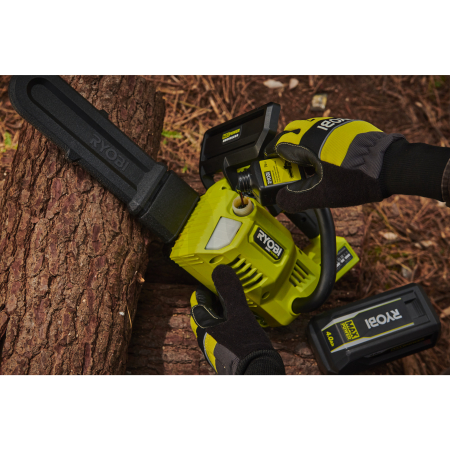 RYOBI RY36THCSX30A 36V MAX POWER bezuhlíková řetězová pila s horní rukojetí a délkou lišty 30 cm (1 x 4,0Ah) 5133006619