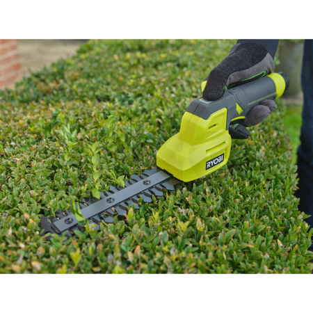 RYOBI RY4CGSA-120 4V USB Lithium nůžky na keře 5133006740