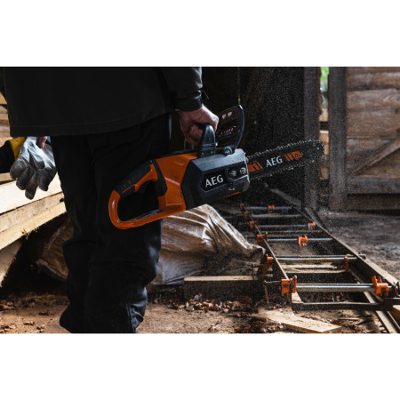 RYOBI ACS18B30 18V Bezuhlíková řetězová pila, délka lišty 30cm 4935471337