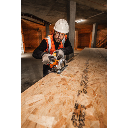 RYOBI BKS 18SBL 18V Subkompaktní bezuhlíková okružní pila 165mm 4935479660