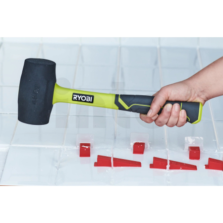 RYOBI RHHM450 Gumová palička 450 g, černá 5132006041
