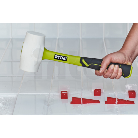 RYOBI RHHM450W Gumová palička 450 g, bílá 5132006042