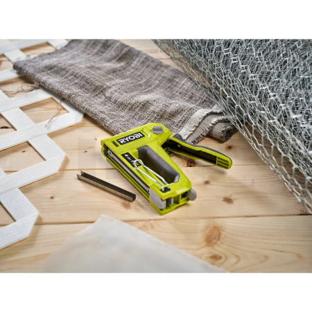 RYOBI RHFST4IN1 Lehká a odolná sponkovačka 4v1 5132006407
