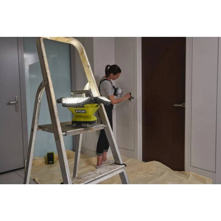 RYOBI R18L360-0 18V ONE + 360° panelové světlo 5133006429