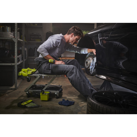 RYOBI RALC18 Servisní lehátko s osvětlením 18V ONE+ ™ 5133007046