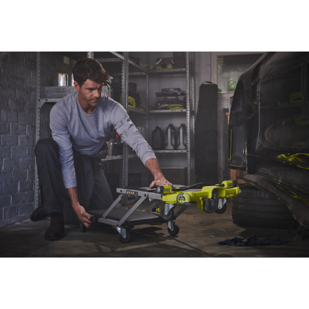 RYOBI RALC18 Servisní lehátko s osvětlením 18V ONE+ ™ 5133007046