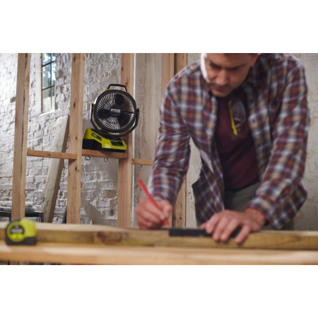 RYOBI RF18X 18V ONE+™ otočný ventilátor 5133006782