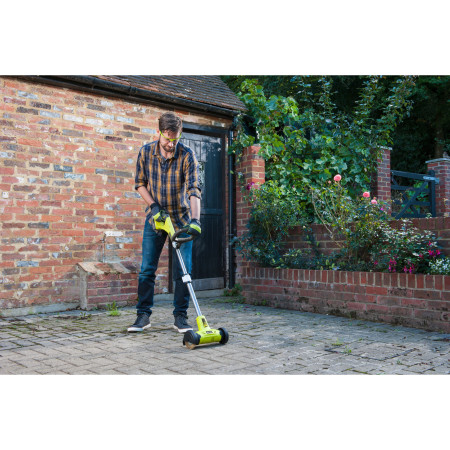 RYOBI RY18PCA 18V ONE+™ Akumulátorový patio čistič s drátěným kartáčem (1 x 4,0 Ah) 5133005425