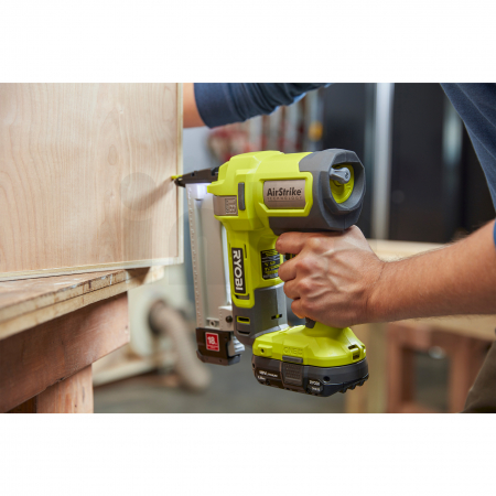 RYOBI R18GS18 18V Akumulátorová 18G sponkovačka 5133005138