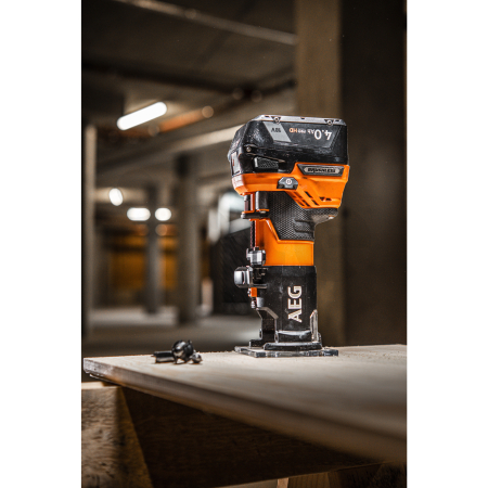 RYOBI BOF 18BL2 18V Bezuhlíková horní frézka 4935479163