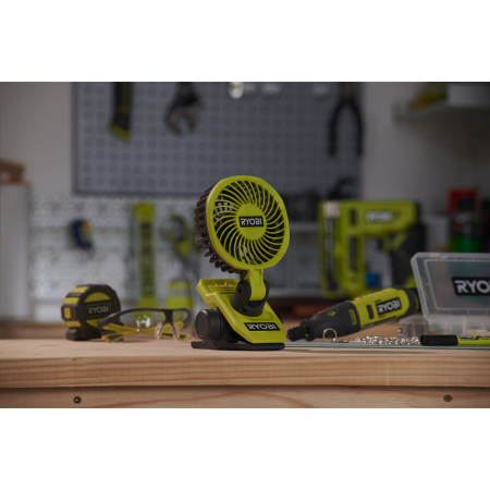 RYOBI RCF4-120G 4V Akumulátorový ventilátor s klipsem USB Lithium (1x 2,0Ah) 5133006143