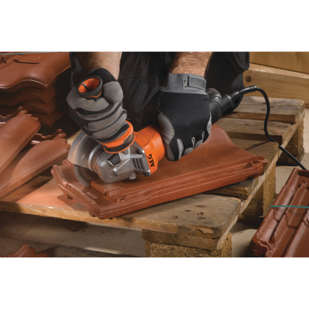 RYOBI WS 13-125 SXE Malá 125mm úhlová bruska 4935451309
