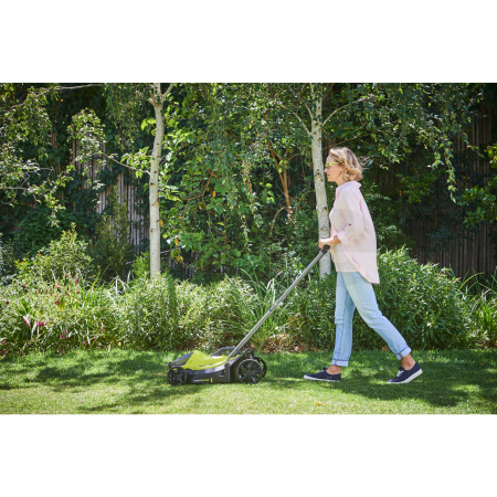 RYOBI OLM1833LT23A-140 18V ONE+ Akumulátorová sekačka na trávu, 33 cm a 18V ONE+  strunová sekačka, 23 cm 5133005885