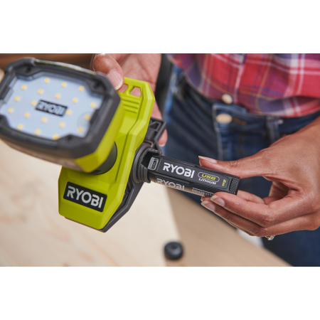 RYOBI RLC4 4V Akumulátorové světlo s klipsem USB LITHIUM™ 5133006312