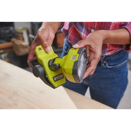 RYOBI RLC4 4V Akumulátorové světlo s klipsem USB LITHIUM™ 5133006312