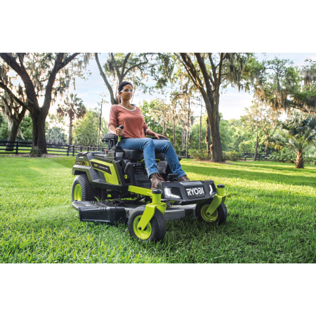 RYOBI RY72ZTRX107 72V Bezuhlíkový zahradní rider s nulovým poloměrem otáčení, šířka záběru 107cm 5133005761