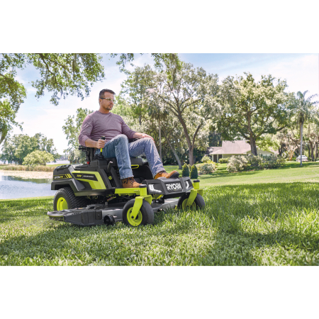RYOBI RY72ZTRX137 72V Bezuhlíkový zahradní rider s nulovým poloměrem otáčení, šířka záběru 137cm 5133005762